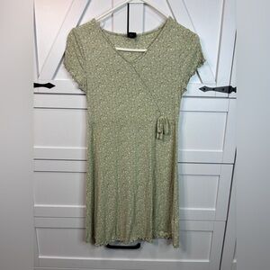 art class Light Sage Green Floral Midi Dress girls size 10/12